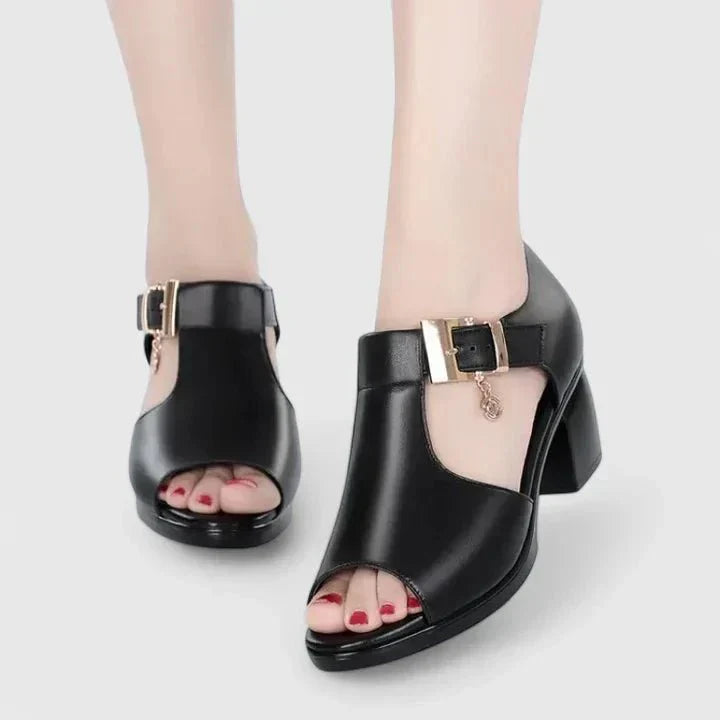 Lyzanne | Elegantas sandales