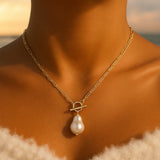 Kulons ar pērlēm
