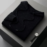 Glenn | MĒSĒM MĪĻŠ UN ELEGANTS KAPUUTSWETERS